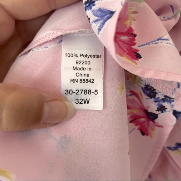 Roaman’s Lightweight Floral & Pink Plus Size Women’s Blouse 32W (3X) - Picture 10 of 13